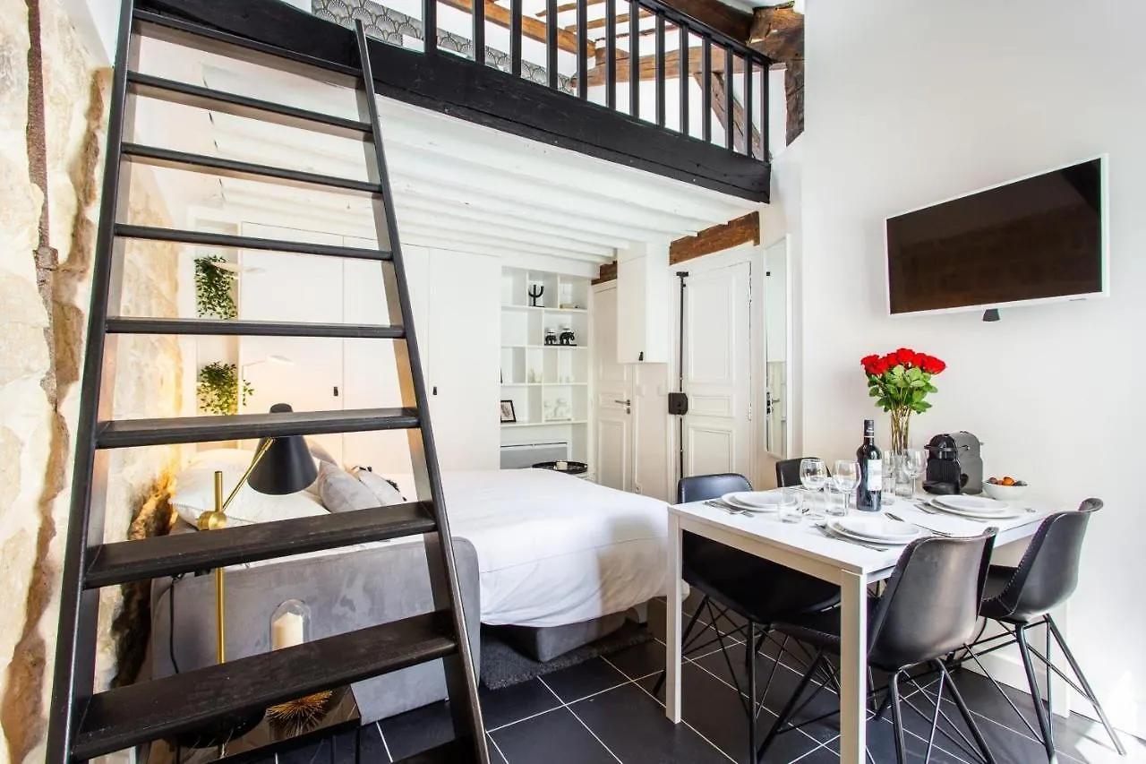 아파트 Cosy Flat 4P - South Pigalle-Center Paris - 3F 프랑스